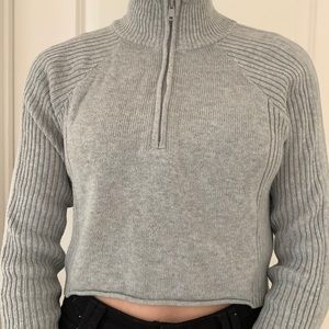 Brandy Melville half zip pullover